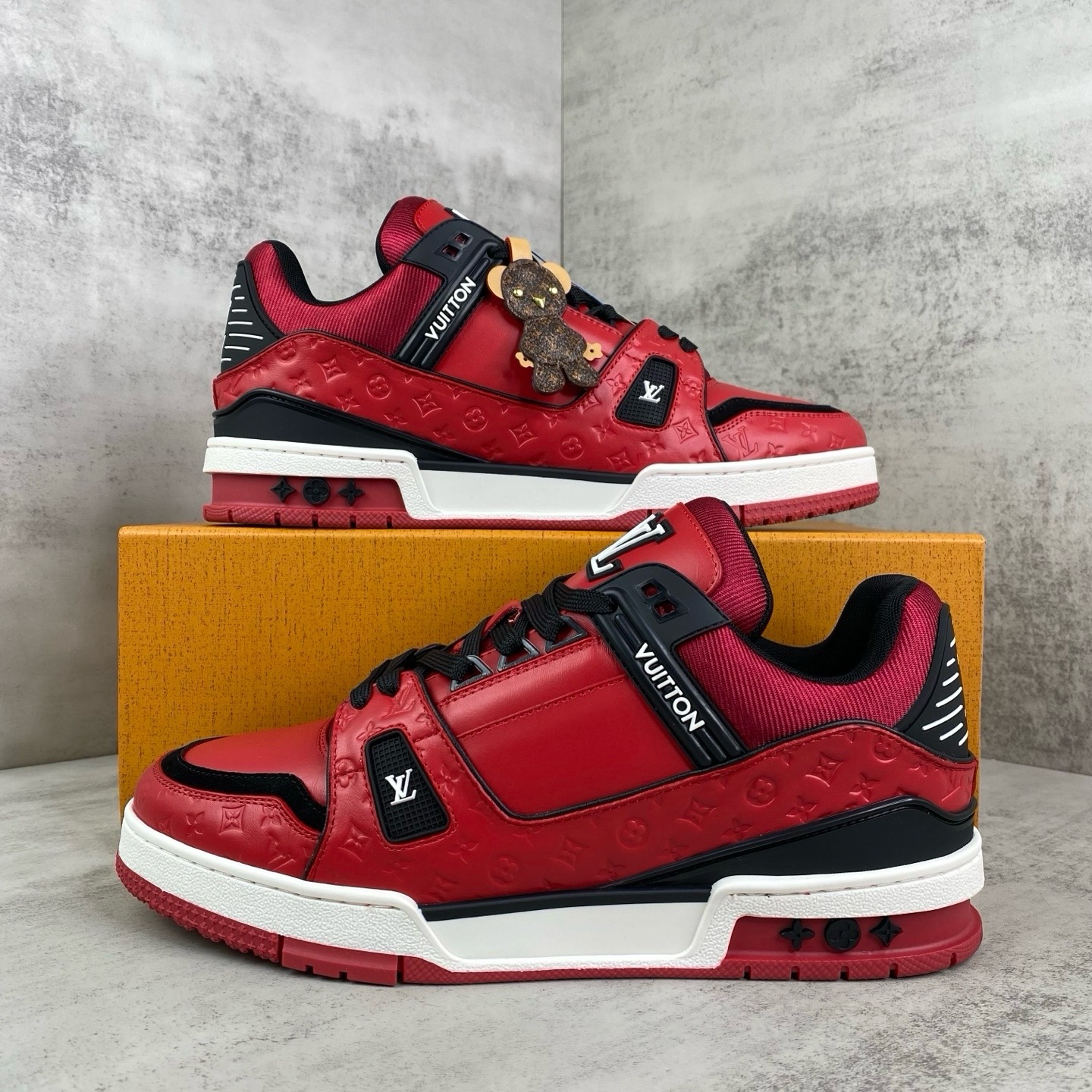 LV