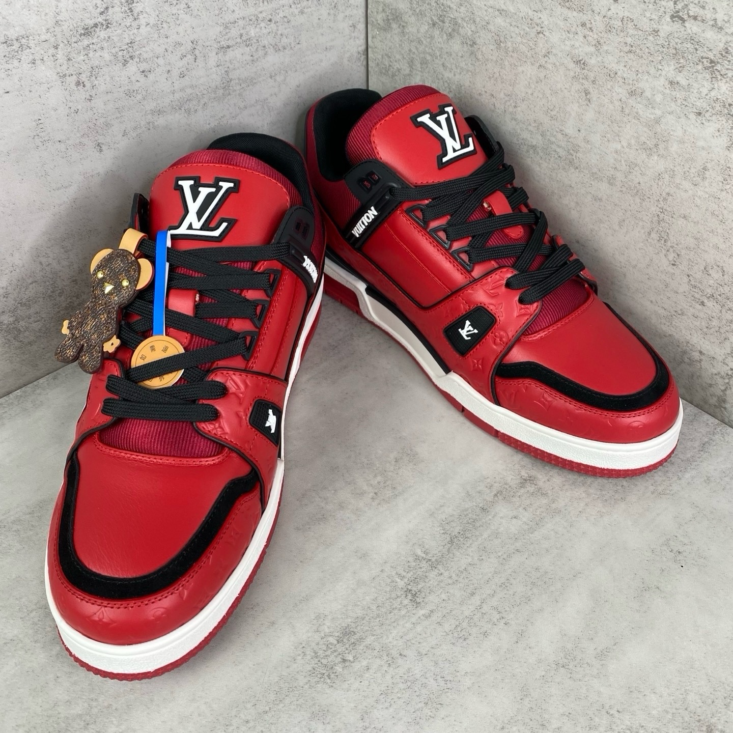 LV