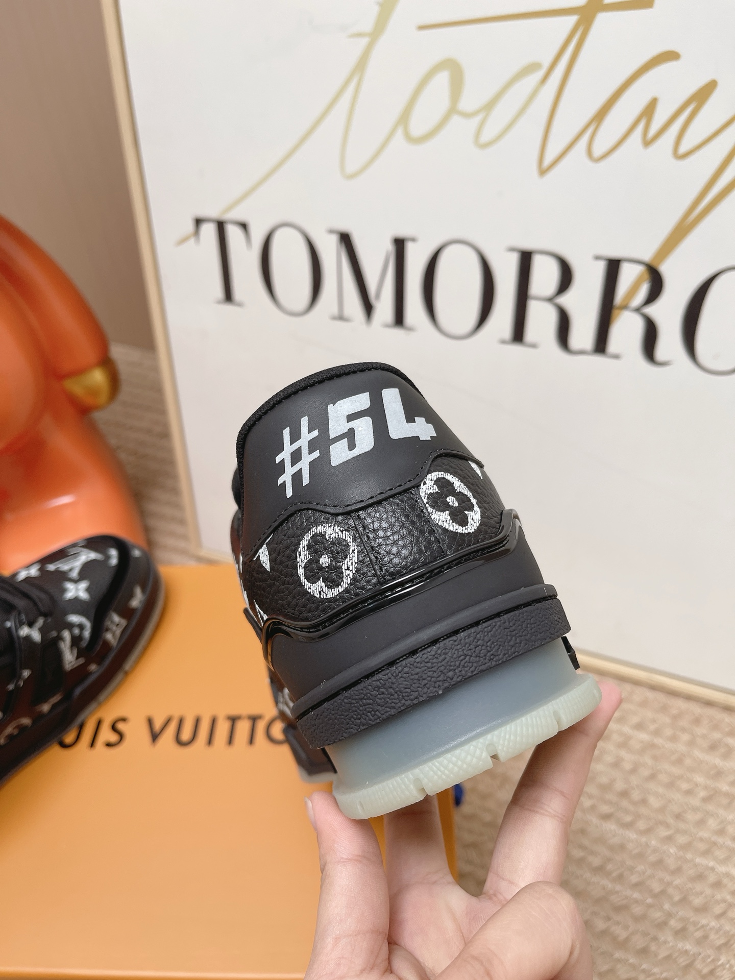 LV