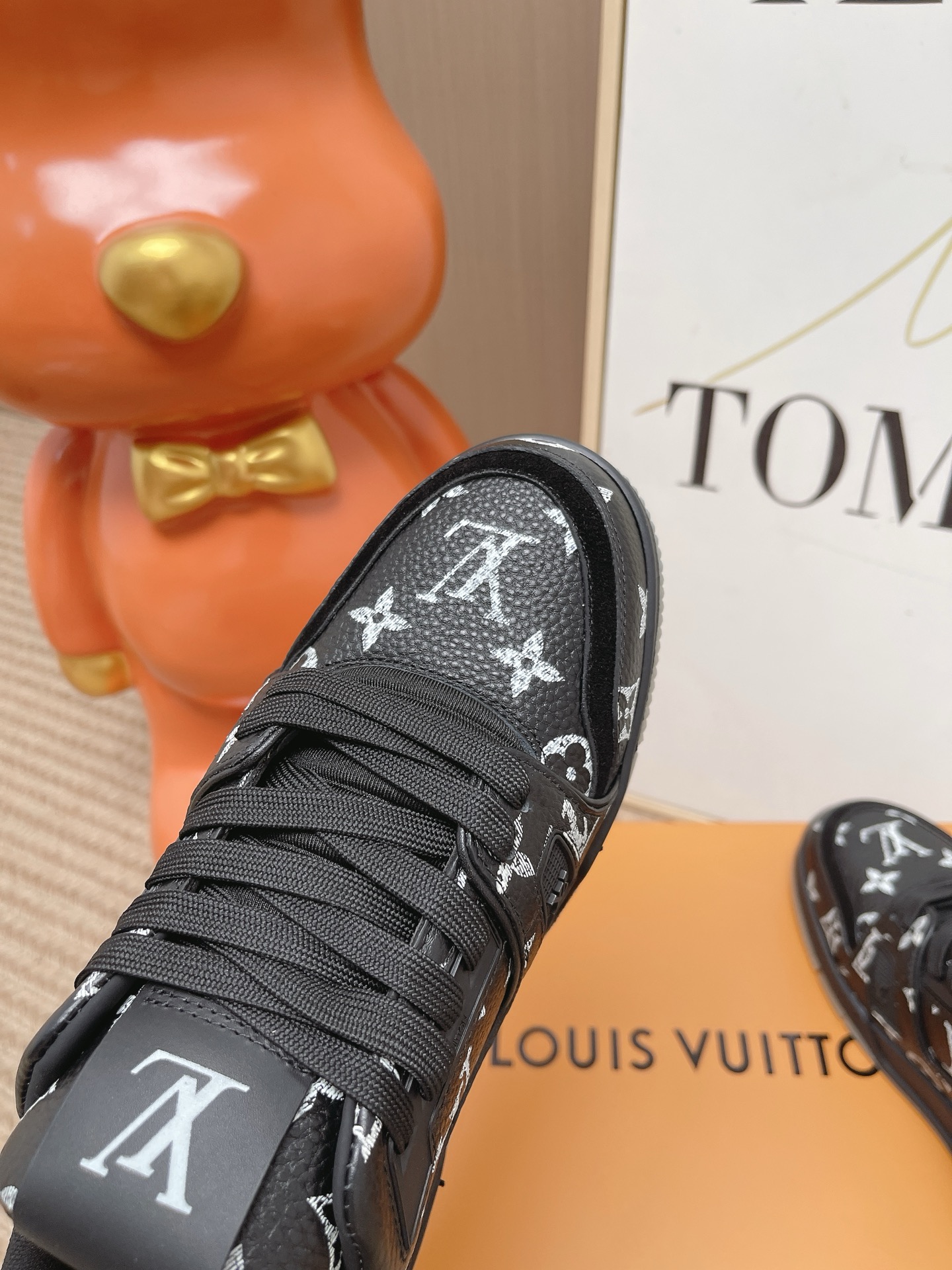 LV