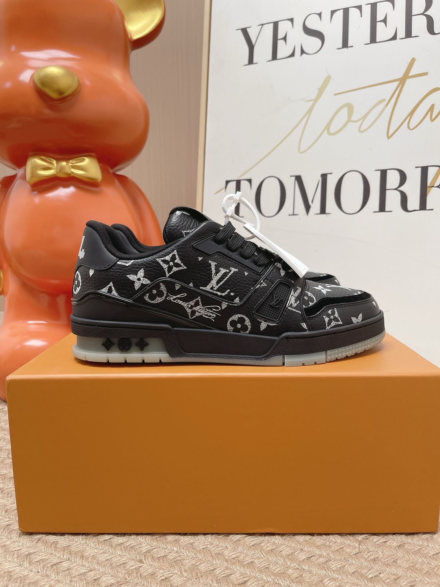 LV