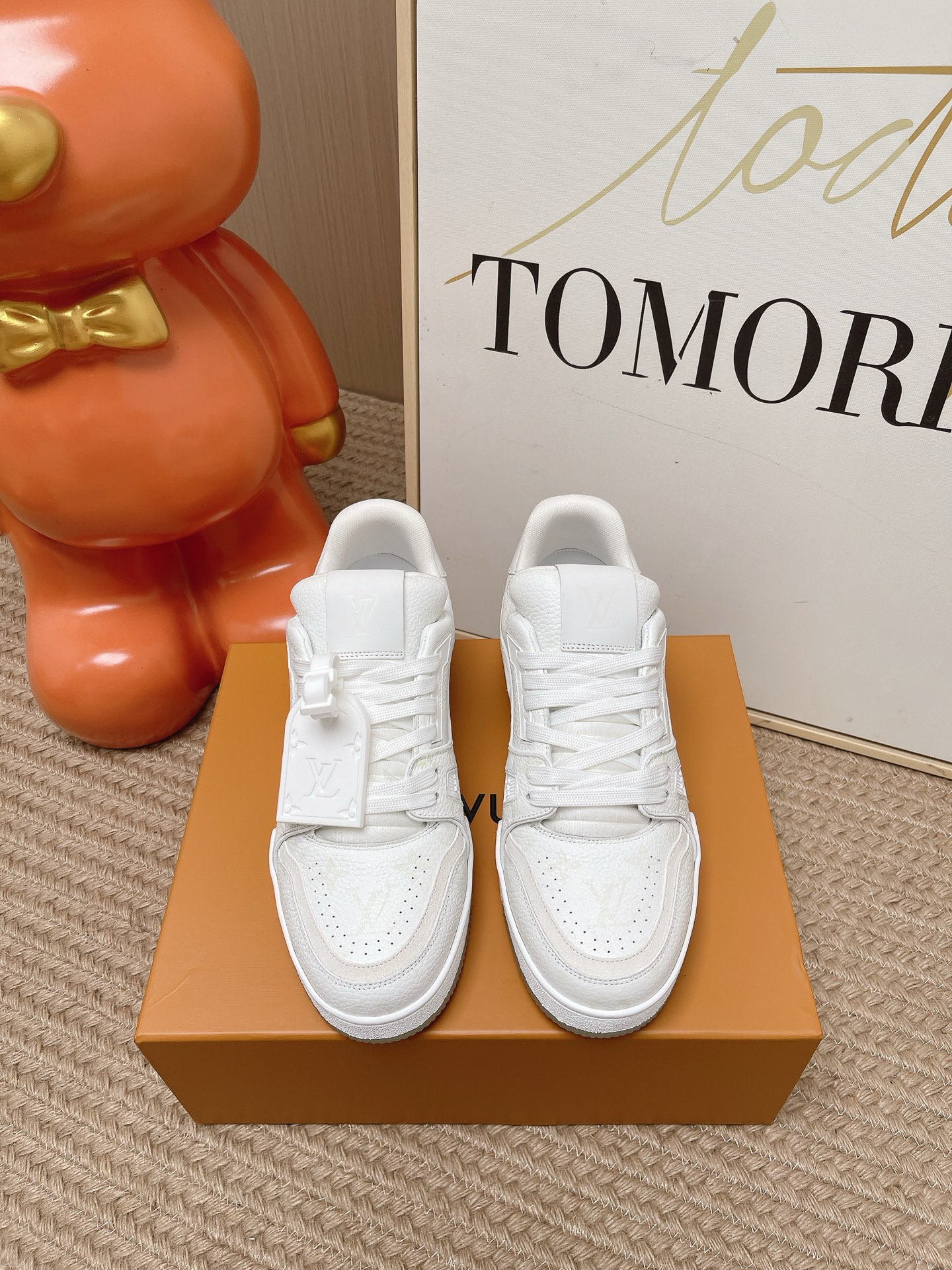LV