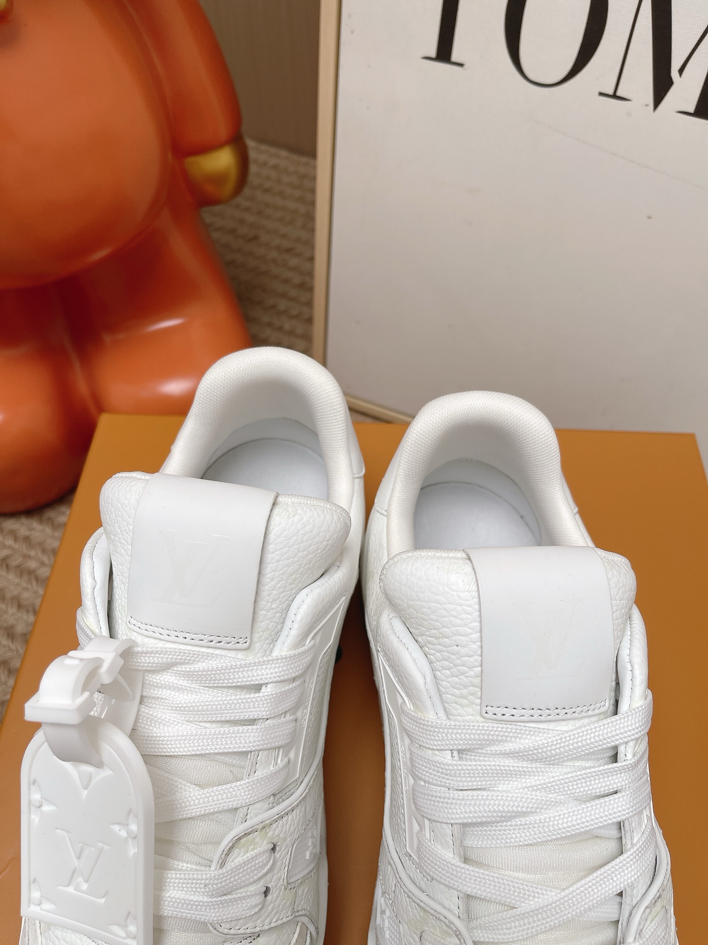 LV