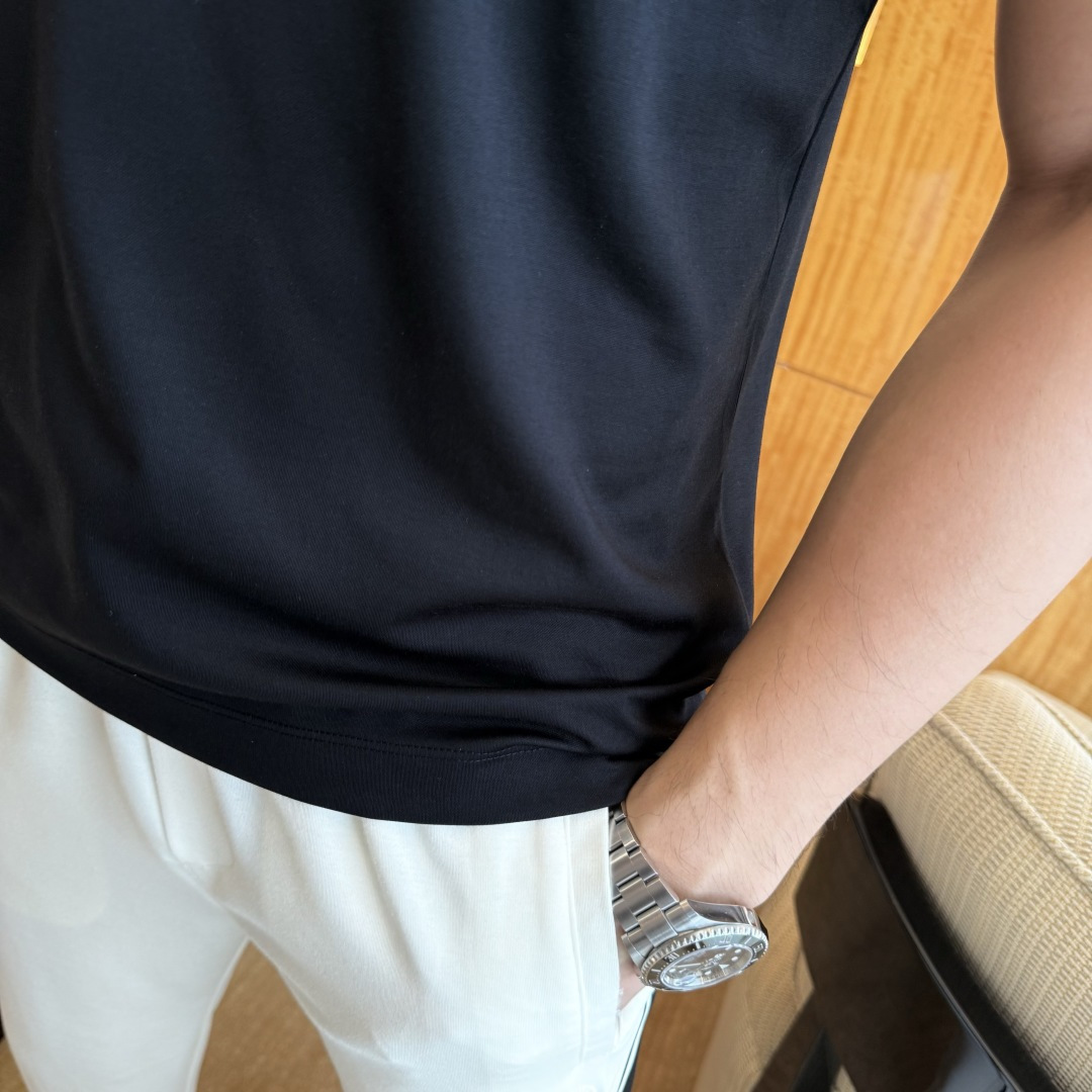 short sleeves