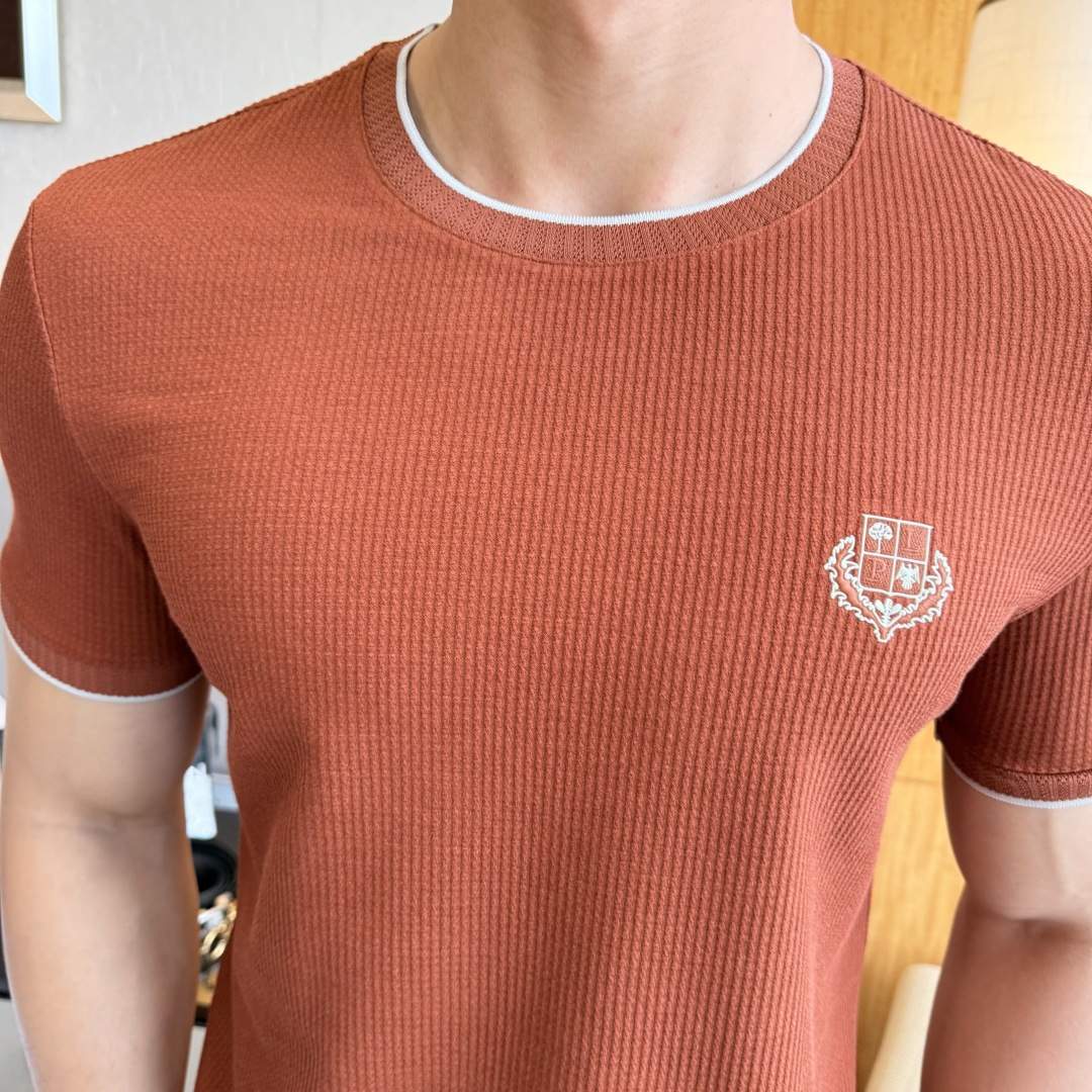 short sleeves