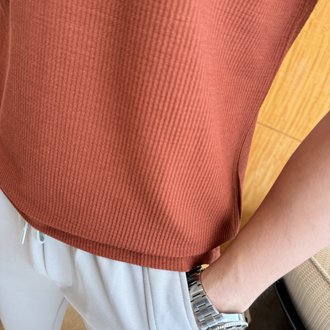 short sleeves