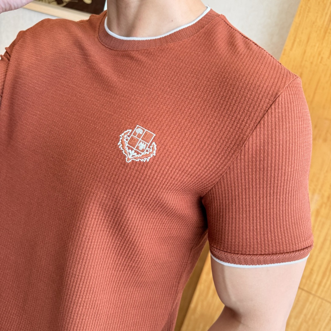 short sleeves