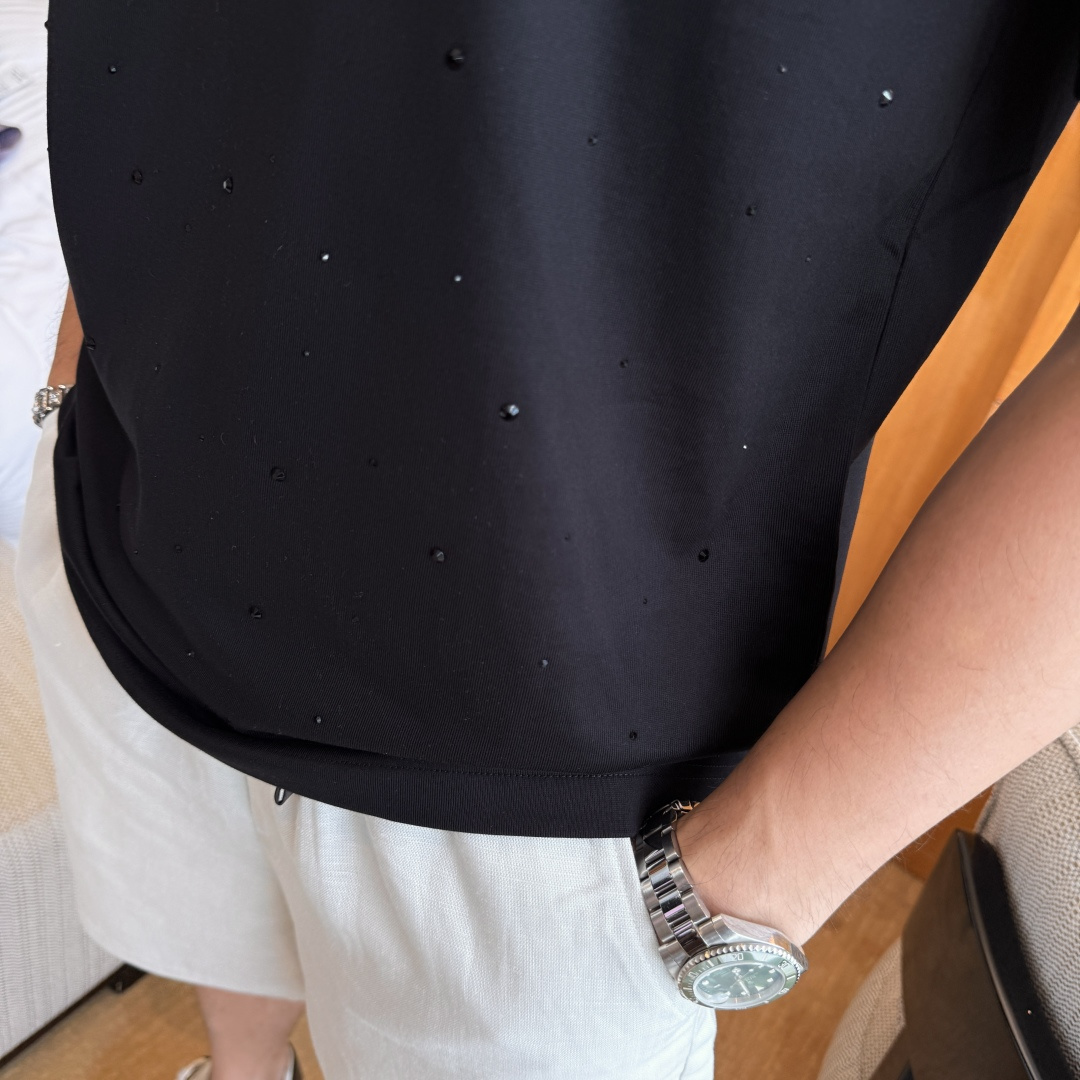 short sleeves