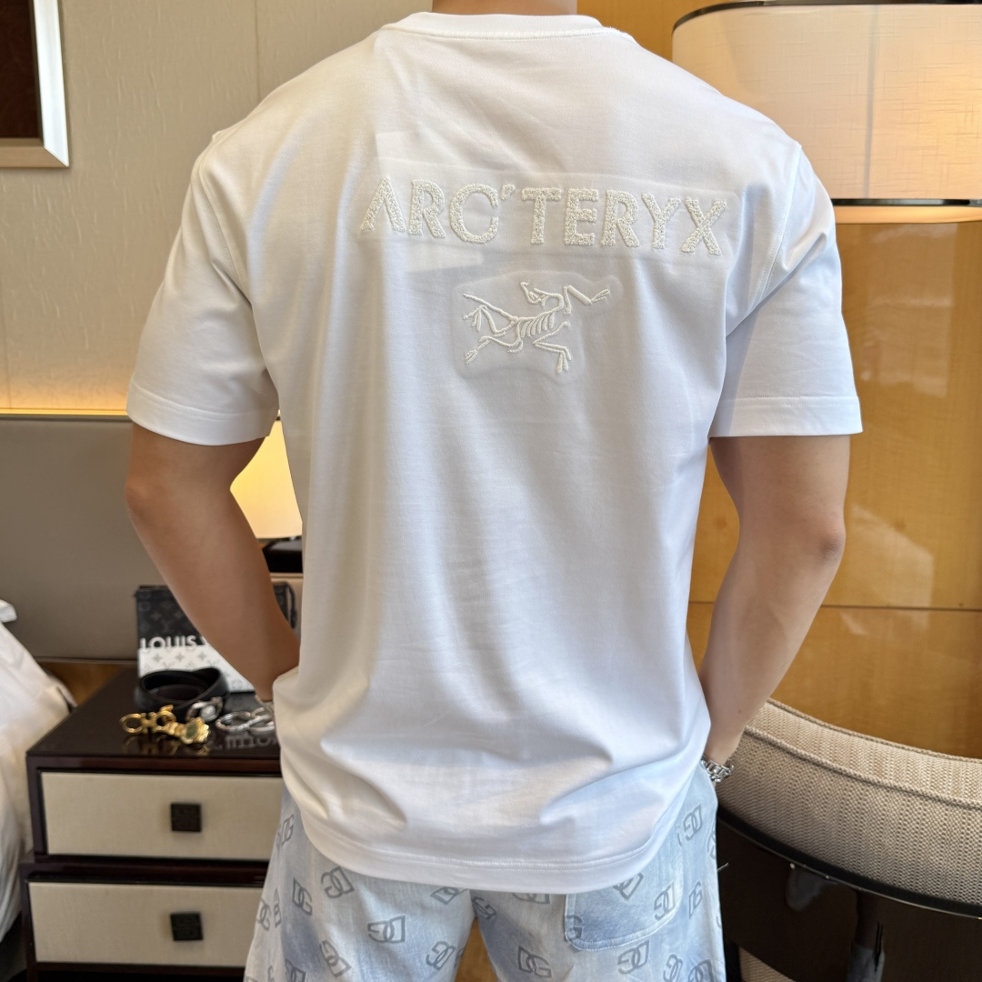 short sleeves