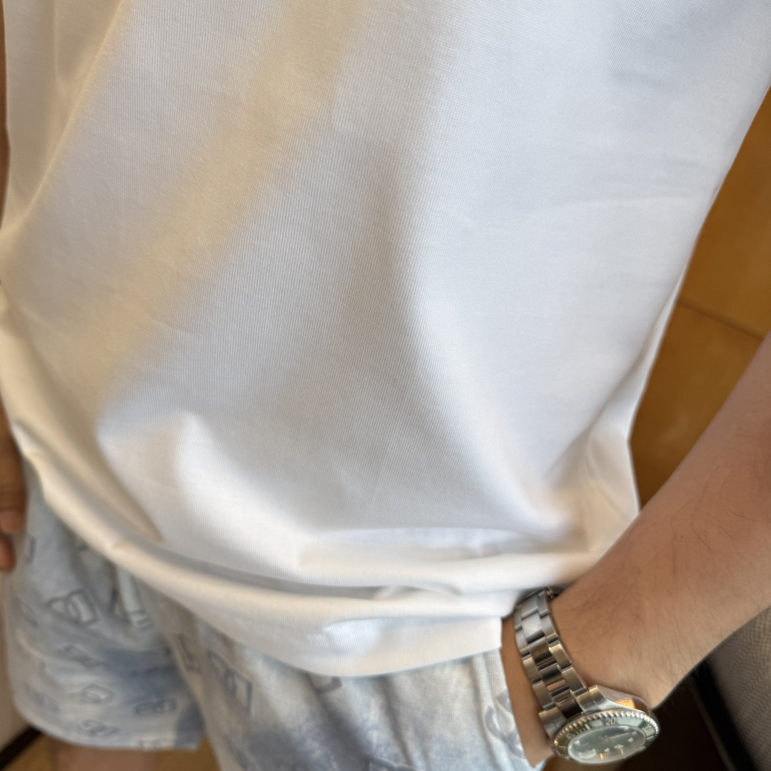 short sleeves
