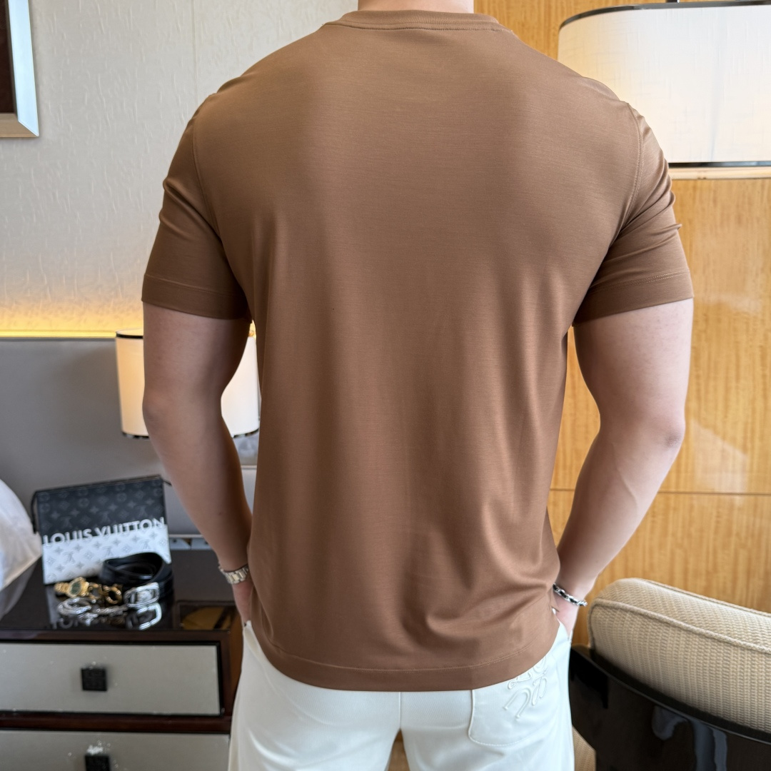 short sleeves