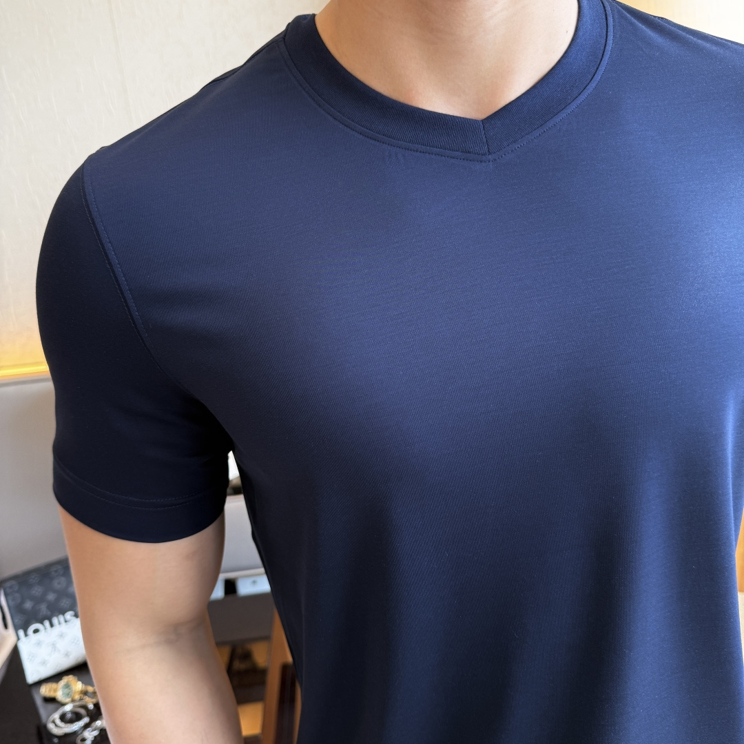short sleeves