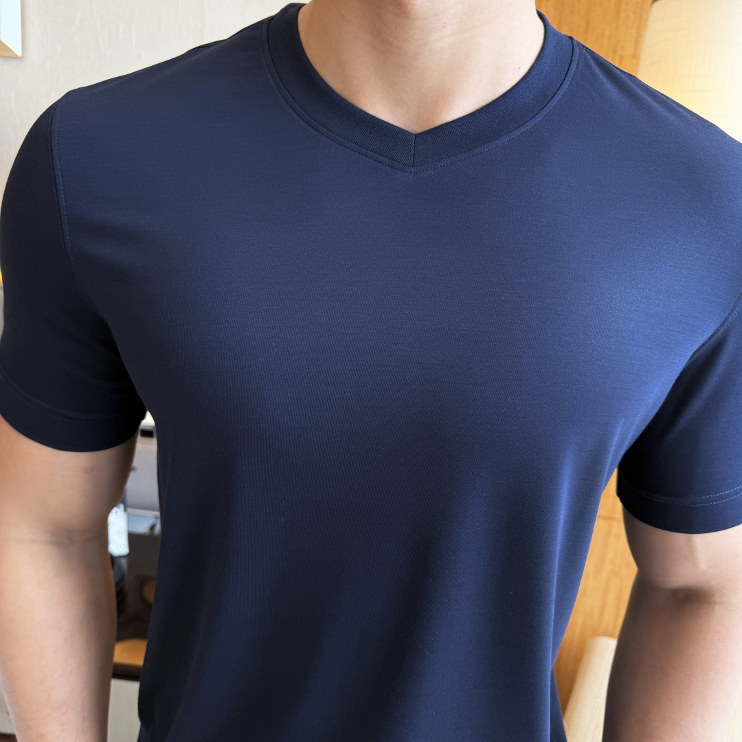 short sleeves