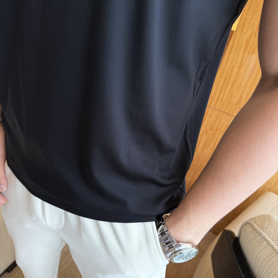short sleeves