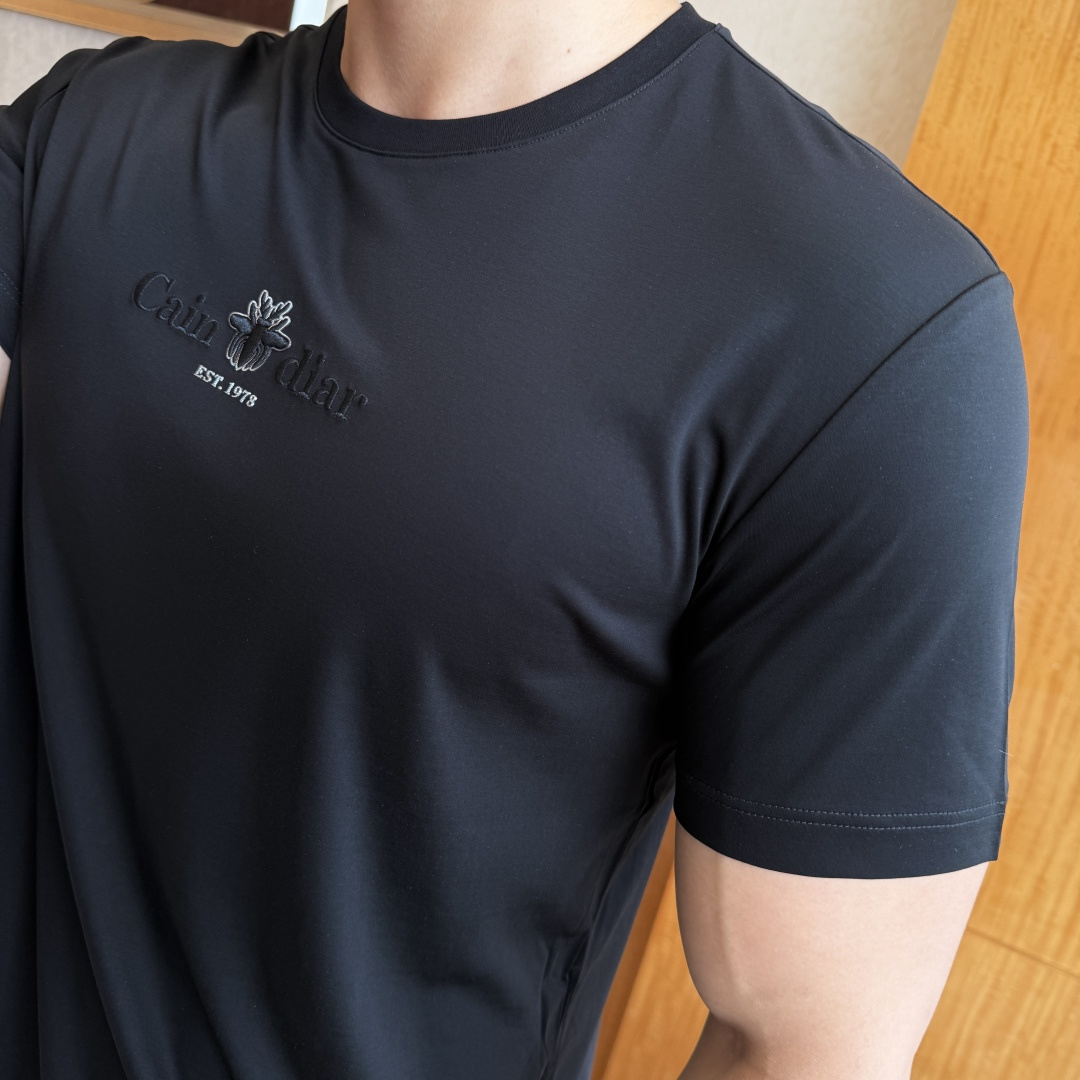 short sleeves