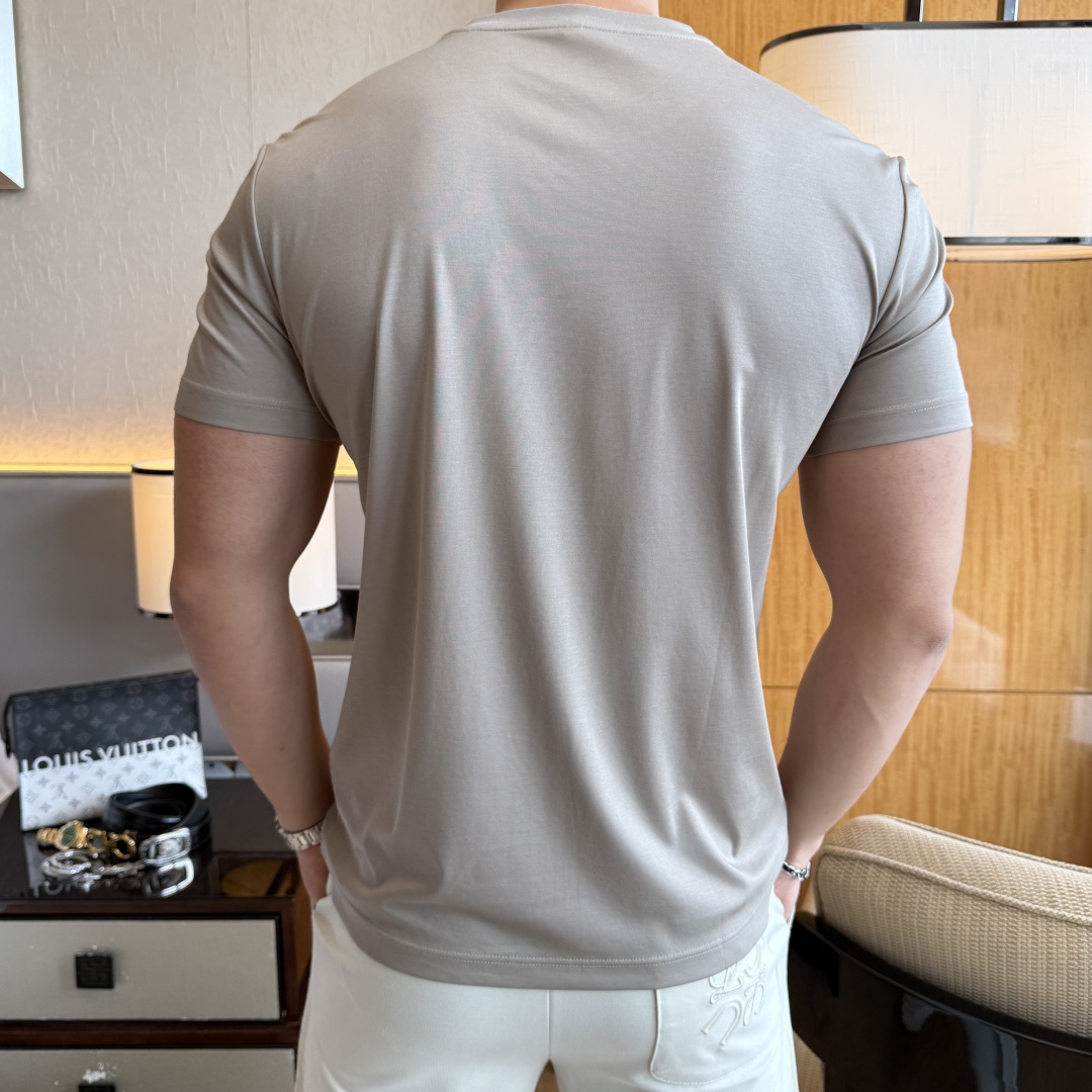 short sleeves