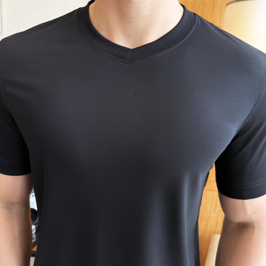short sleeves