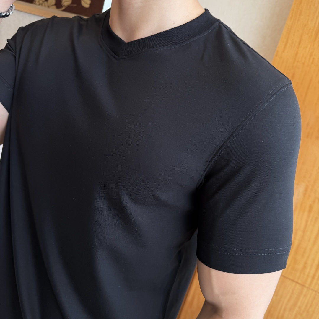 short sleeves