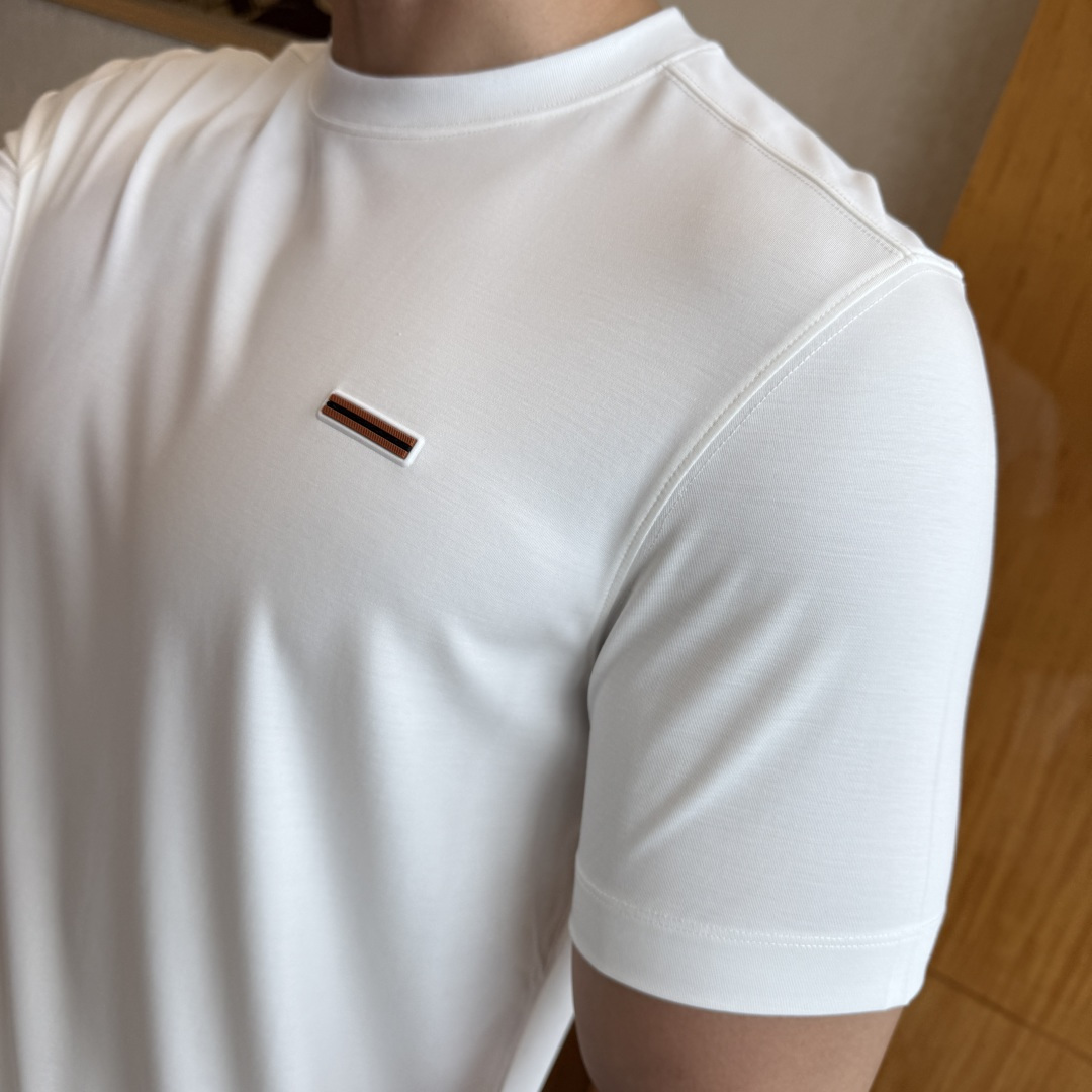 short sleeves