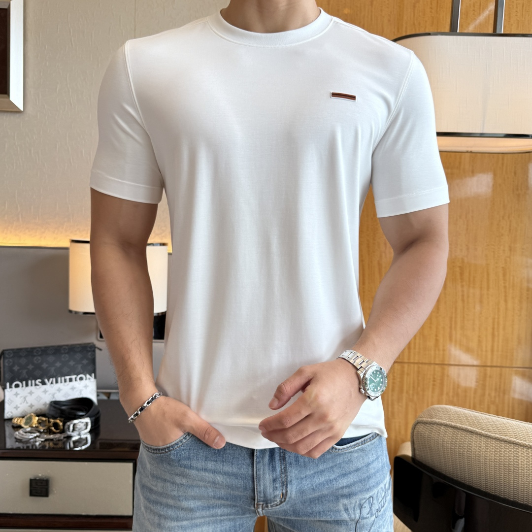 short sleeves