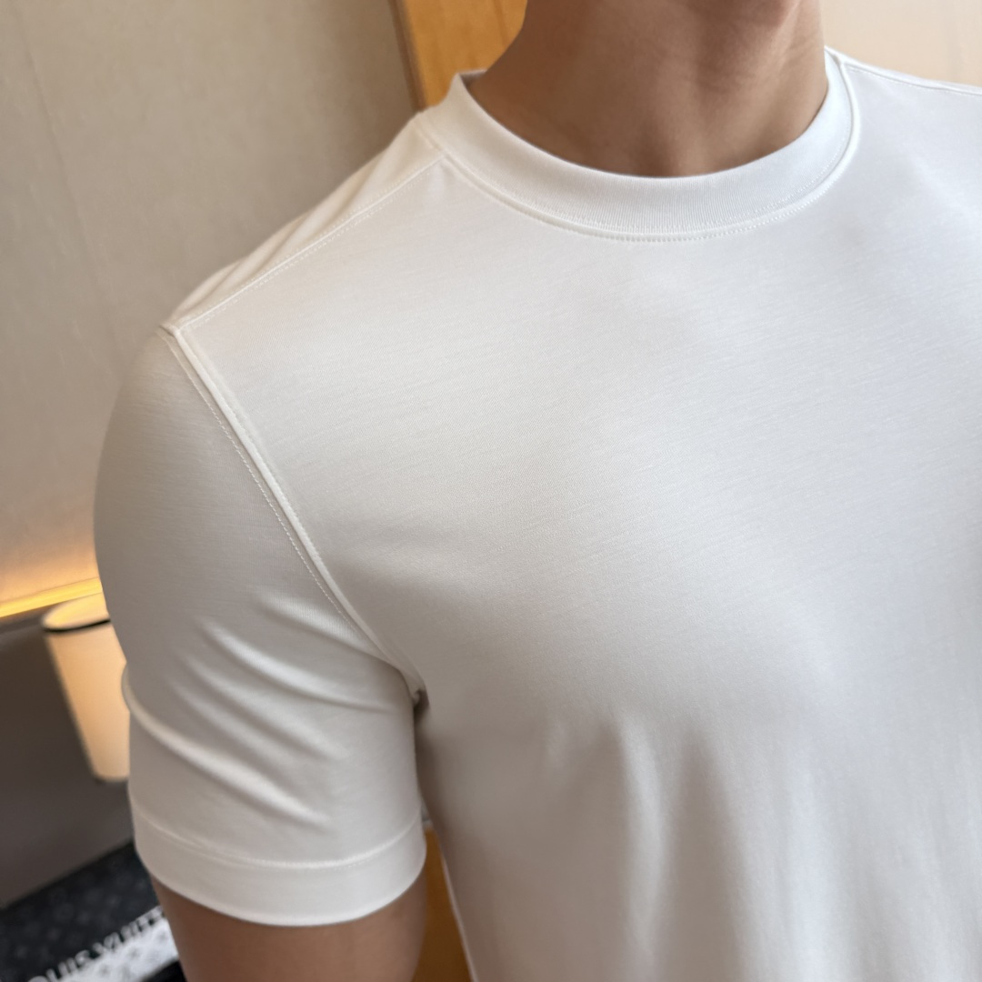 short sleeves