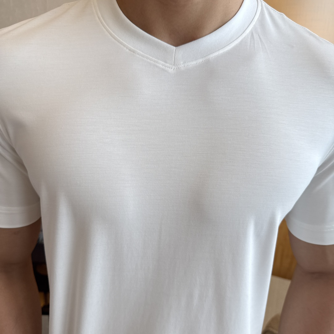 short sleeves