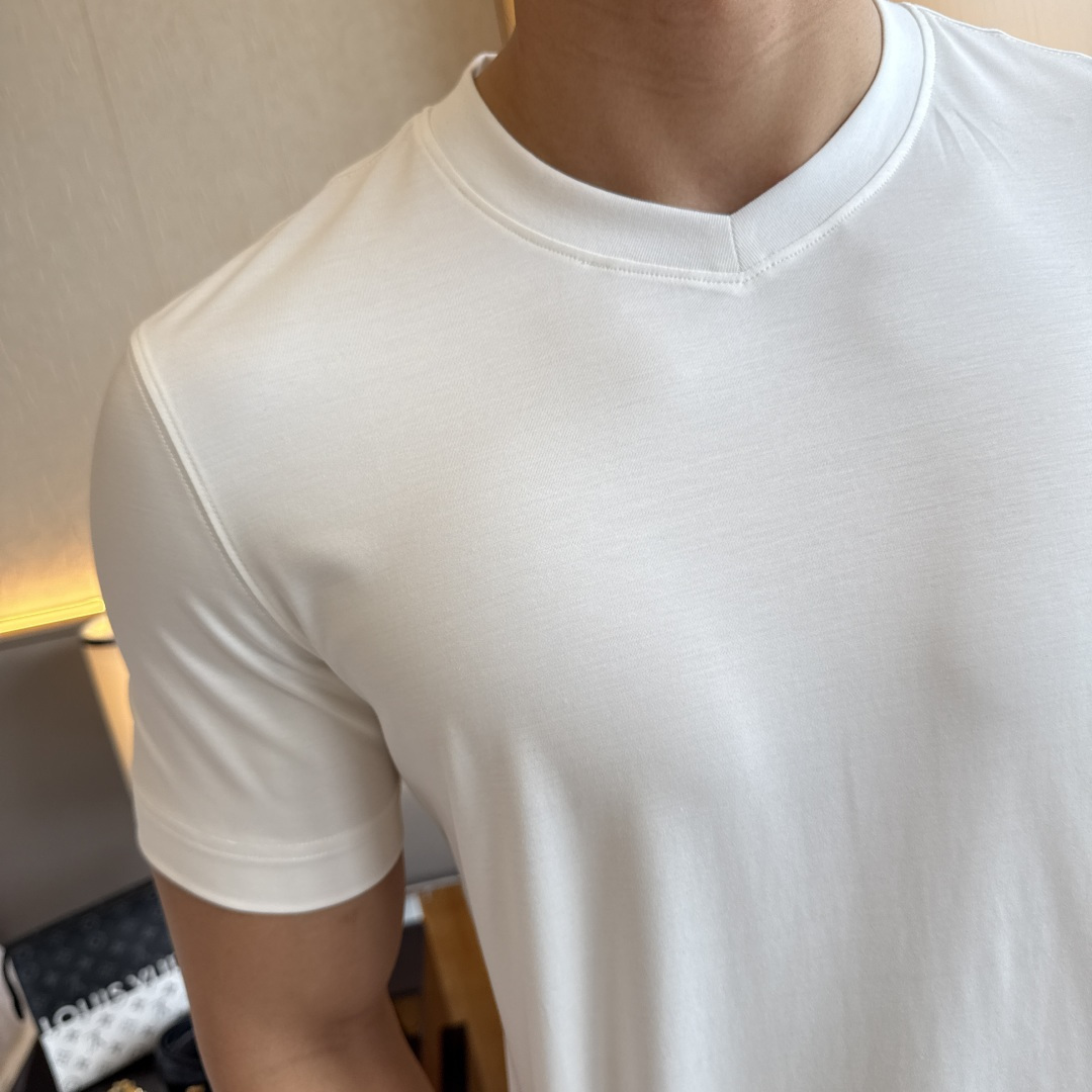 short sleeves