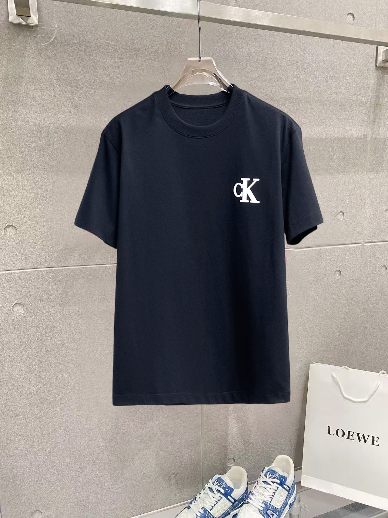 short sleeves