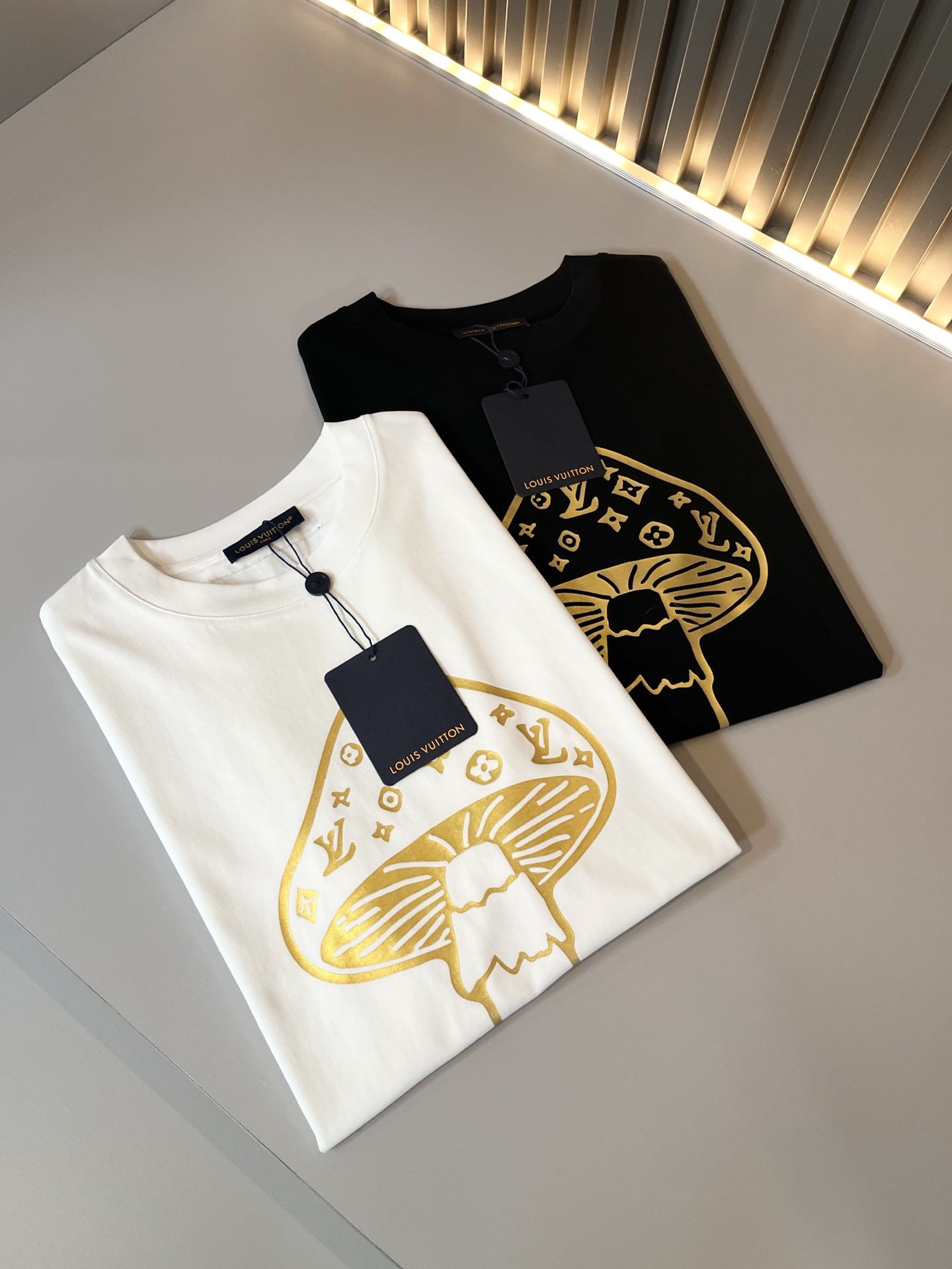 short sleeves