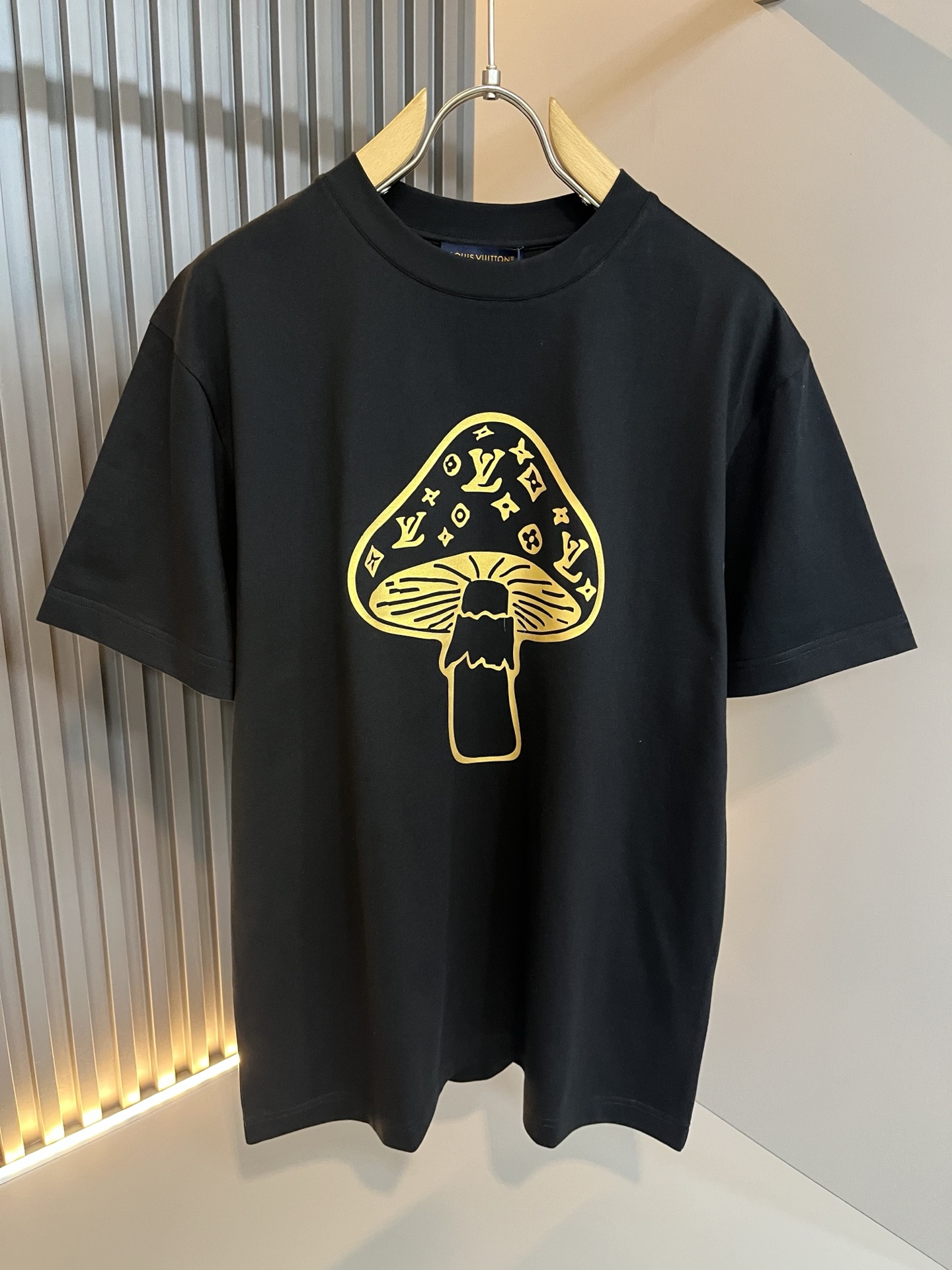 short sleeves