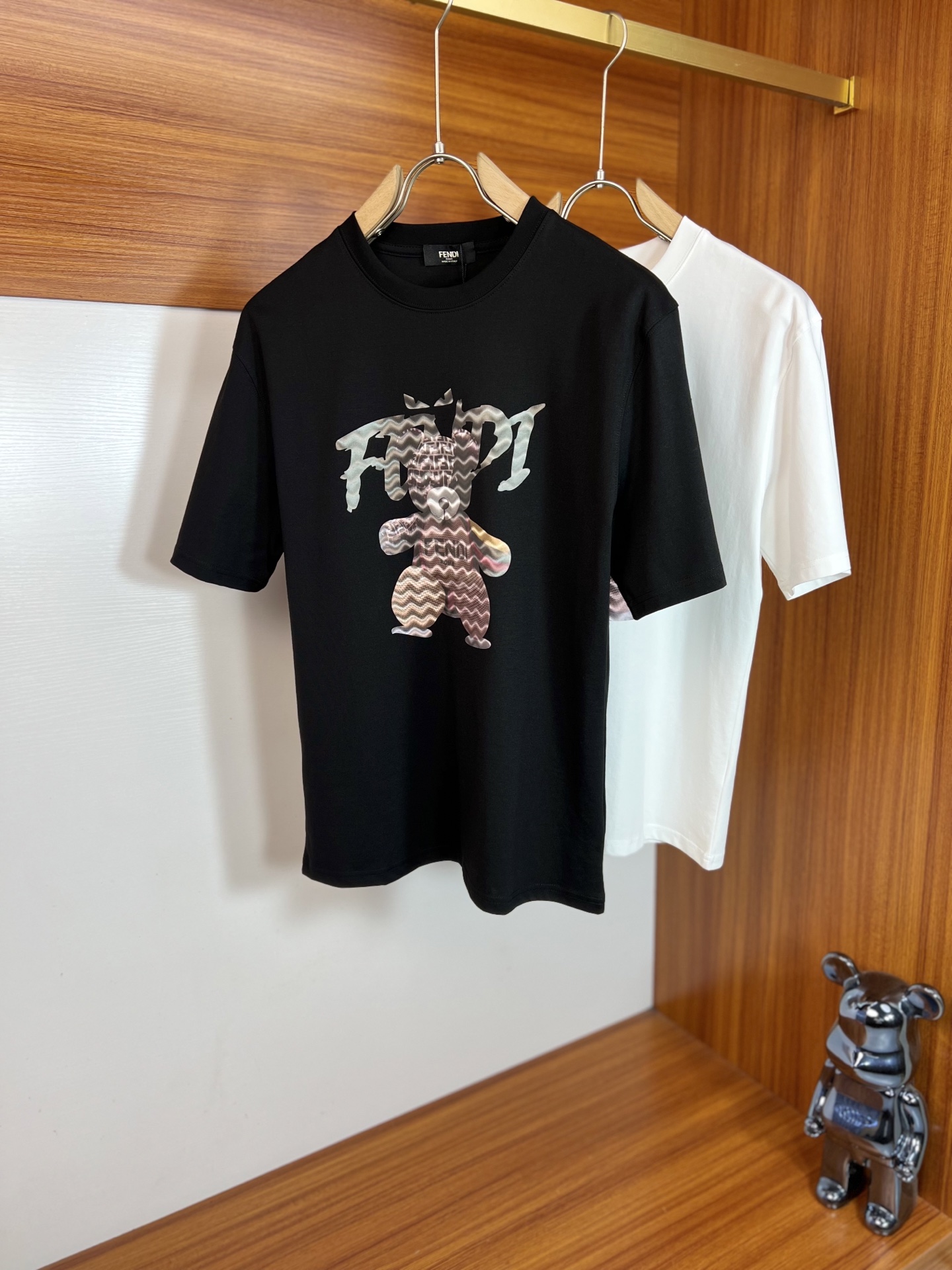 short sleeves
