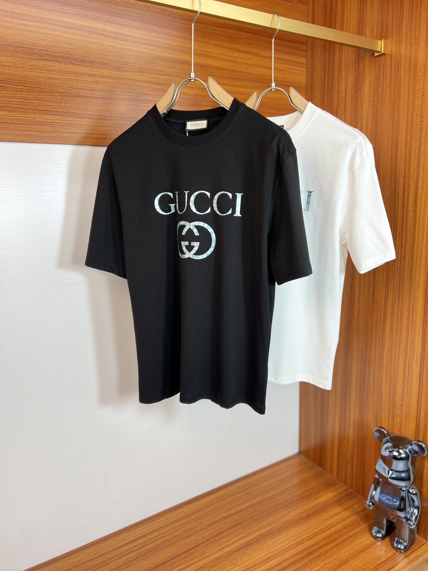 short sleeves