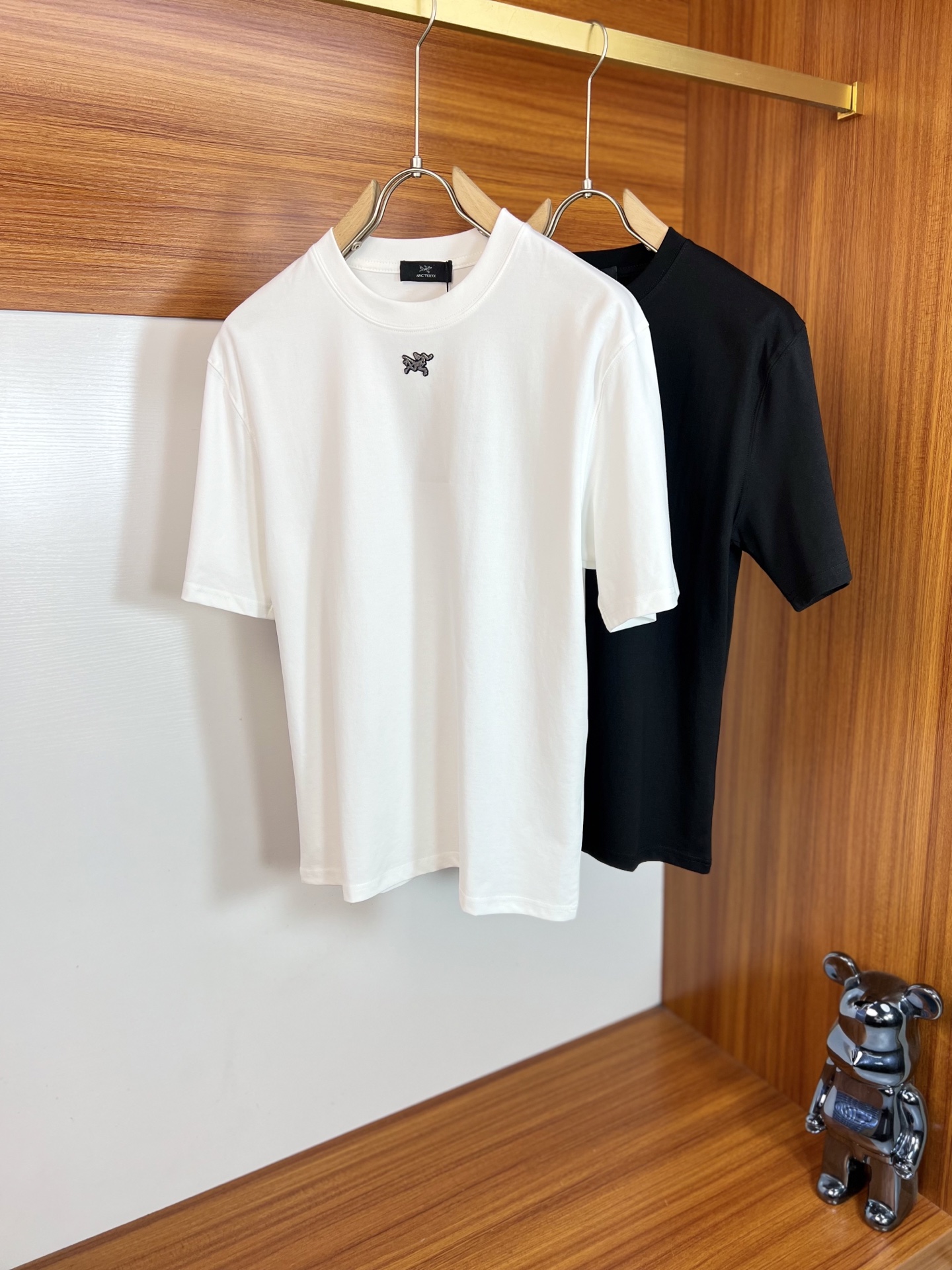 short sleeves
