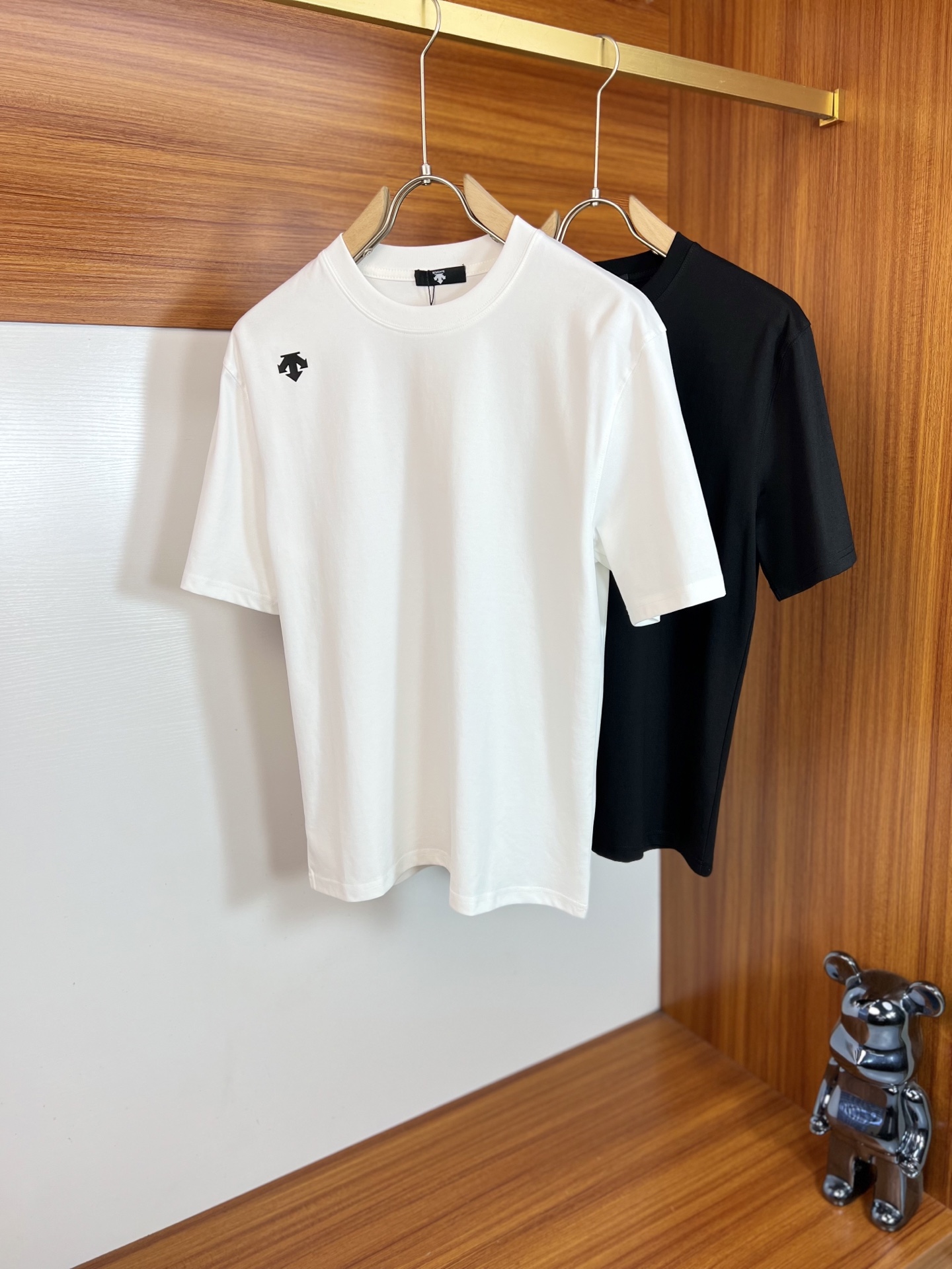 short sleeves