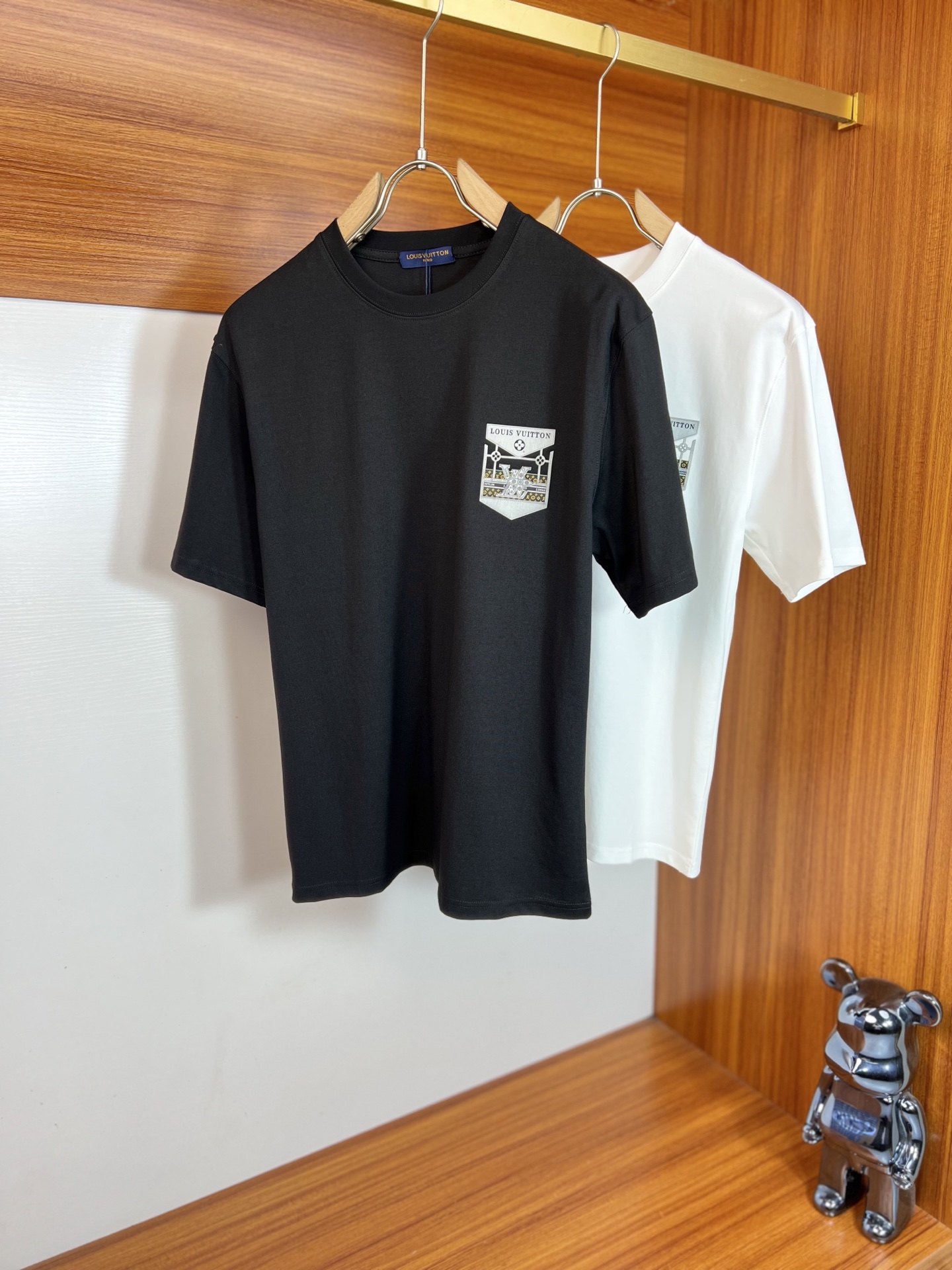 short sleeves