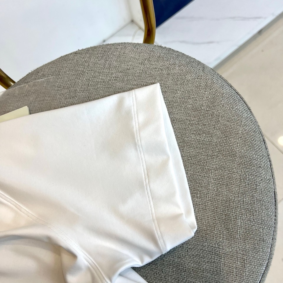 short sleeves