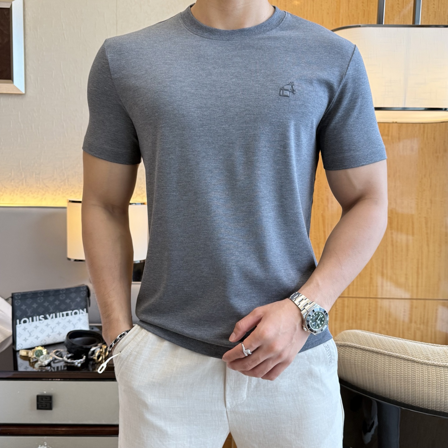 short sleeves