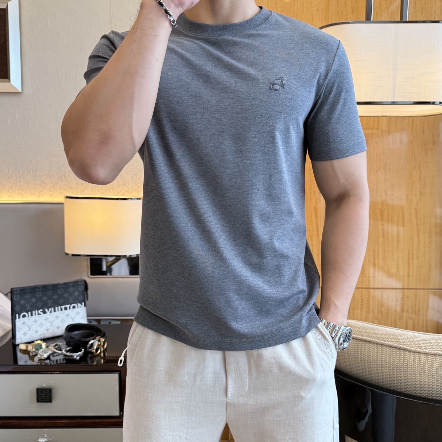 short sleeves