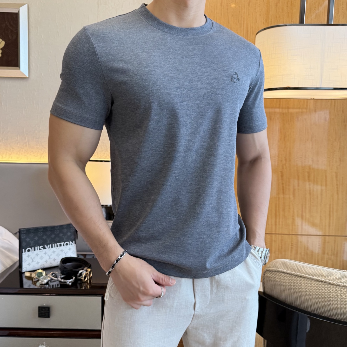 short sleeves