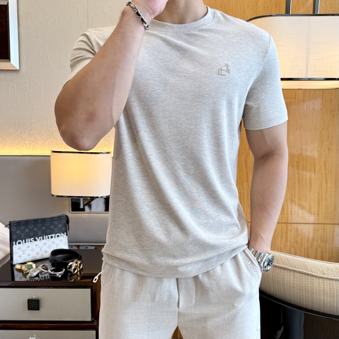 short sleeves