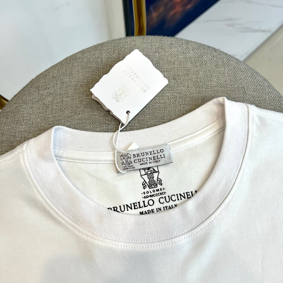 short sleeves