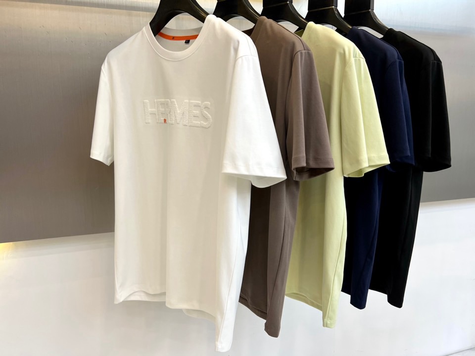 short sleeves