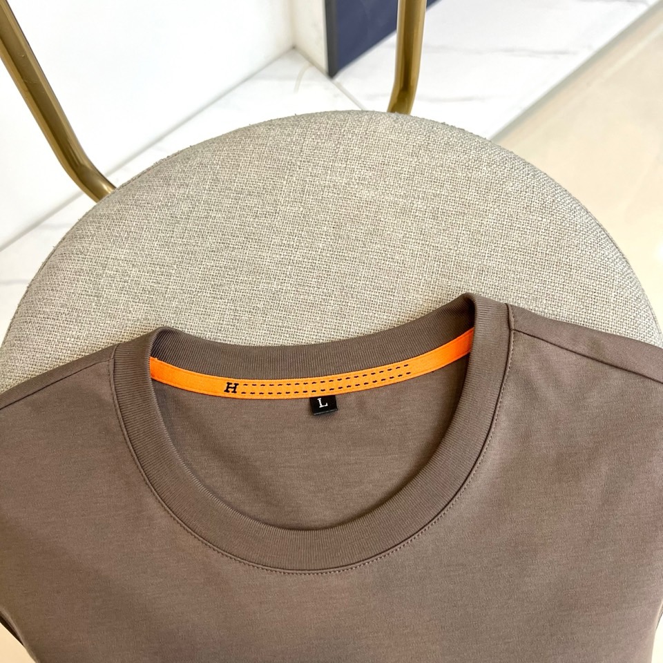 short sleeves