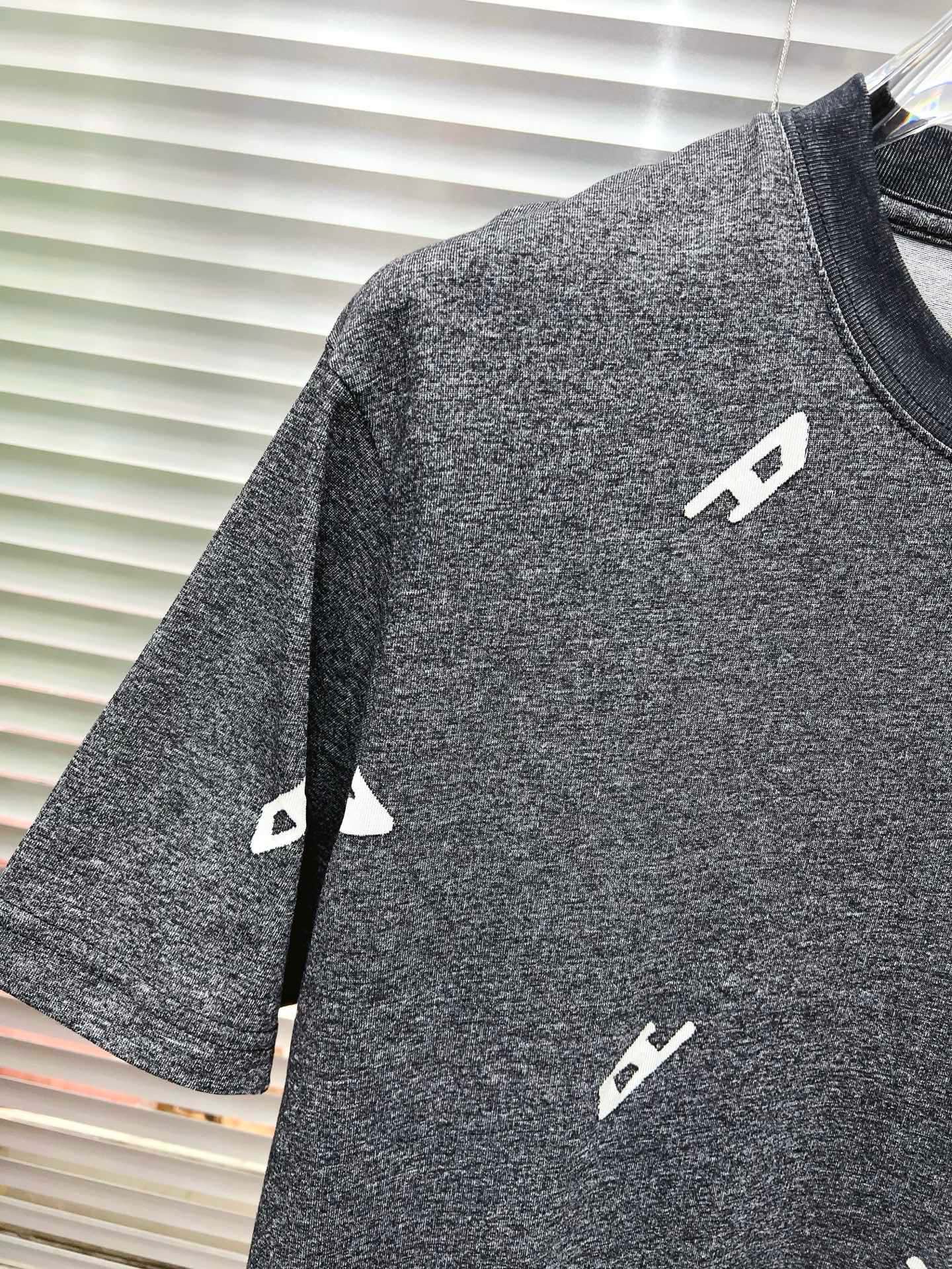 short sleeves