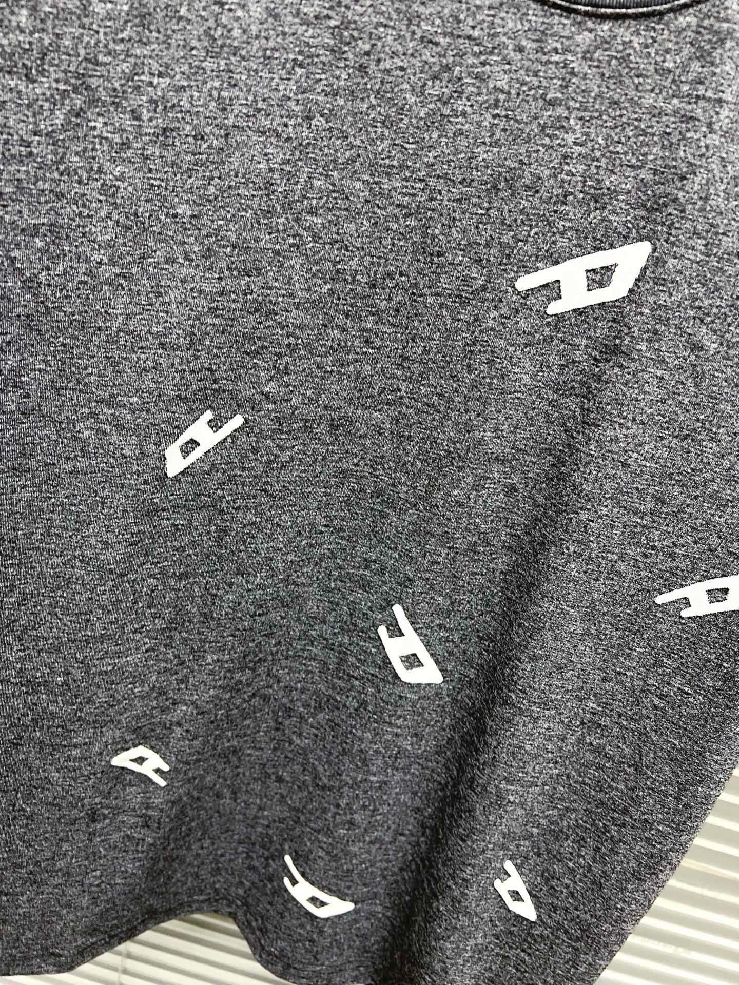 short sleeves