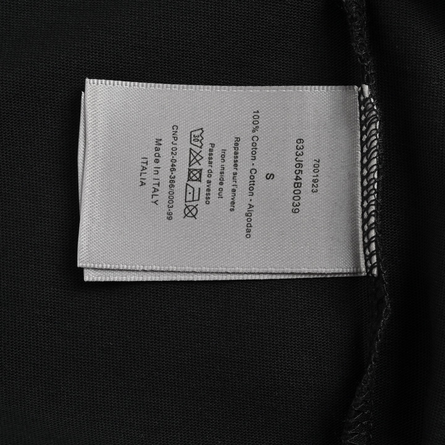 short sleeves