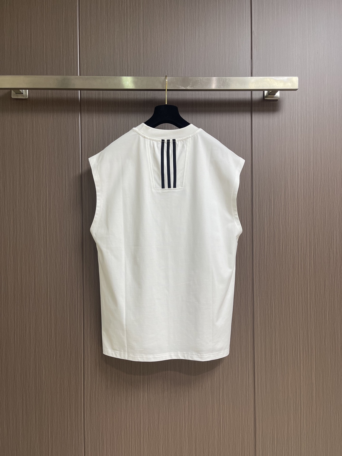 short sleeves