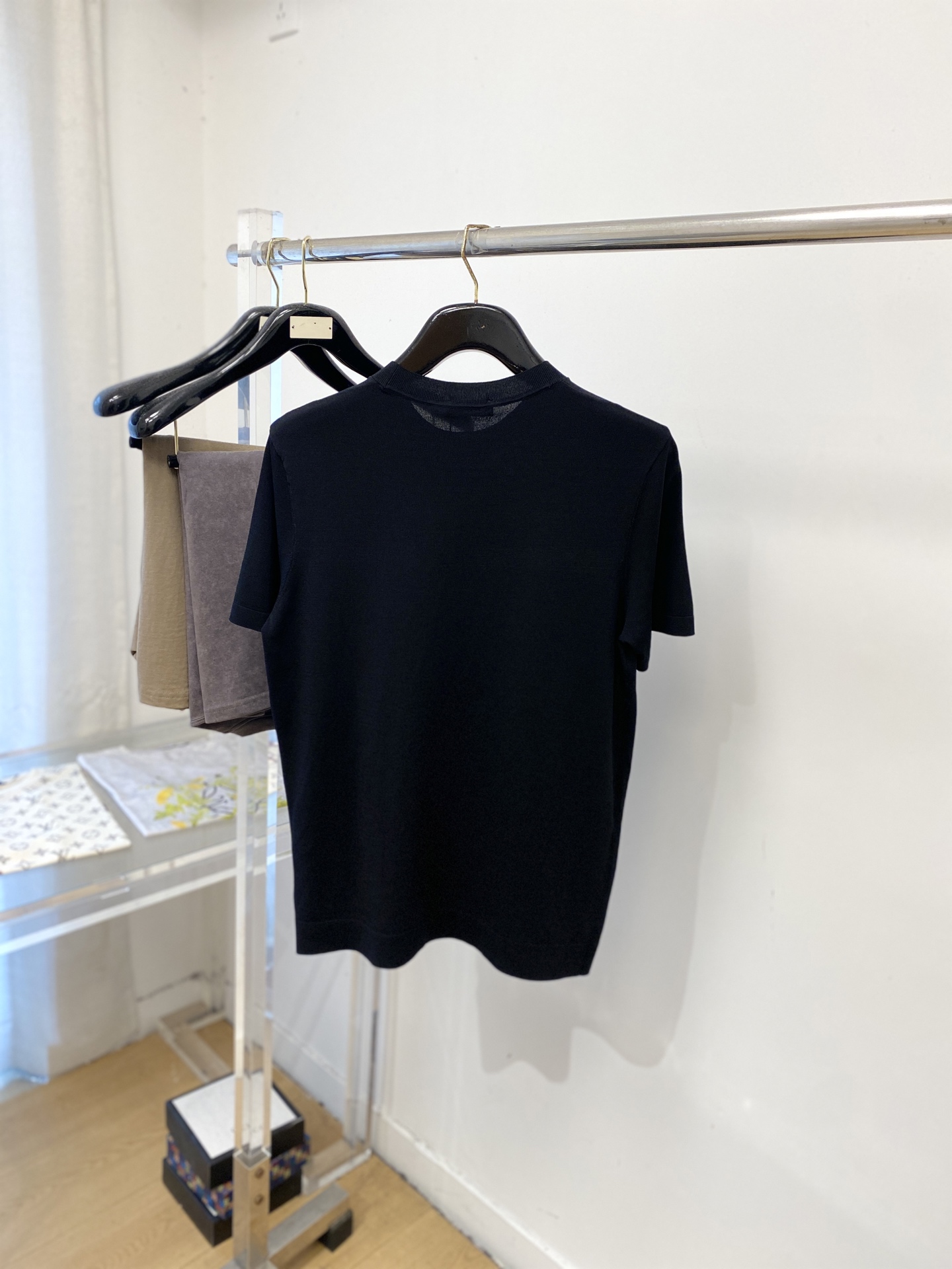 short sleeves
