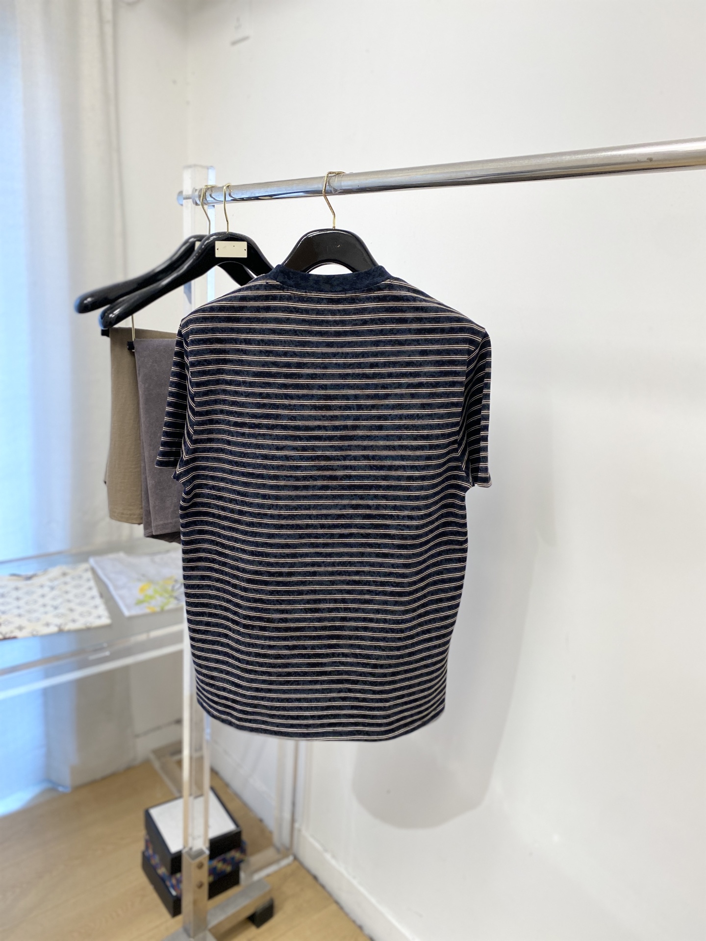 short sleeves