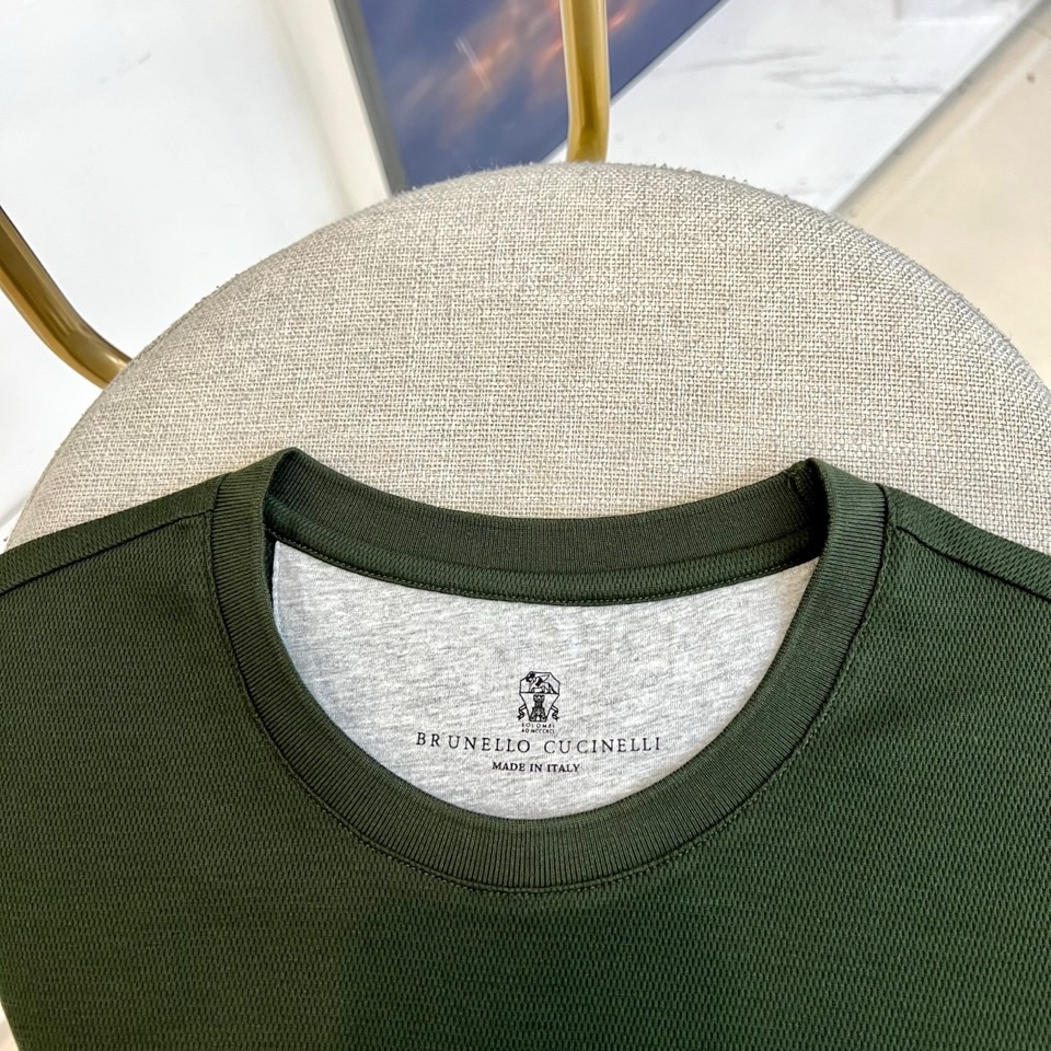 short sleeves
